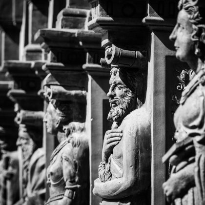 ਇਤਿਹਾਸ ਅਤੇ ਪੁਰਾਤੱਤਵ ਕਿਤਾਬਾਂ