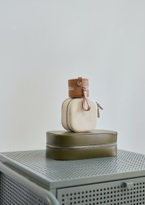 ट्रिफोल्ड वॉलेट